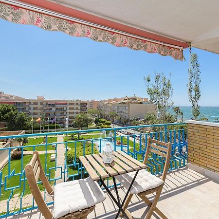 Wintowinrentals Vista Al Mar En Pleno Centro Rincón de la Victoria Eksteriør billede