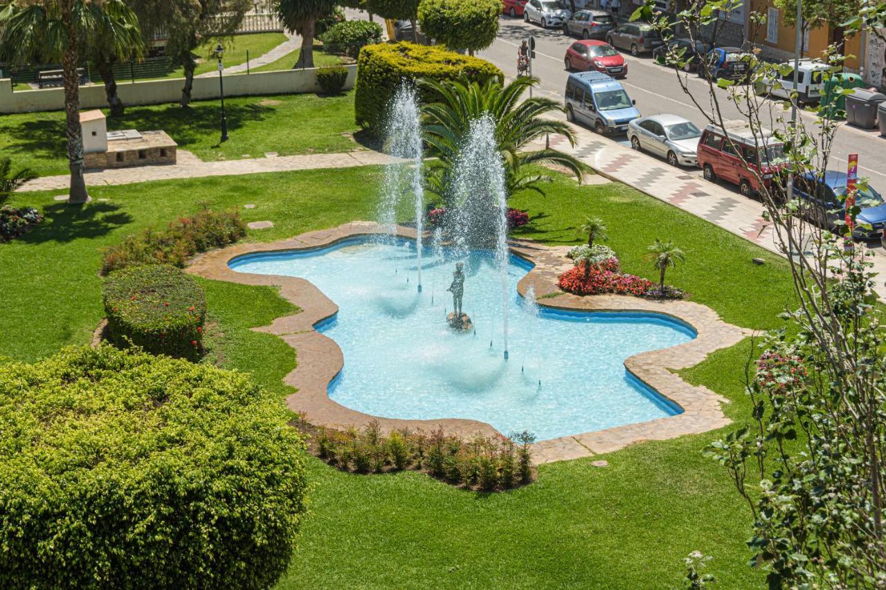 Wintowinrentals Vista Al Mar En Pleno Centro Rincón de la Victoria Eksteriør billede